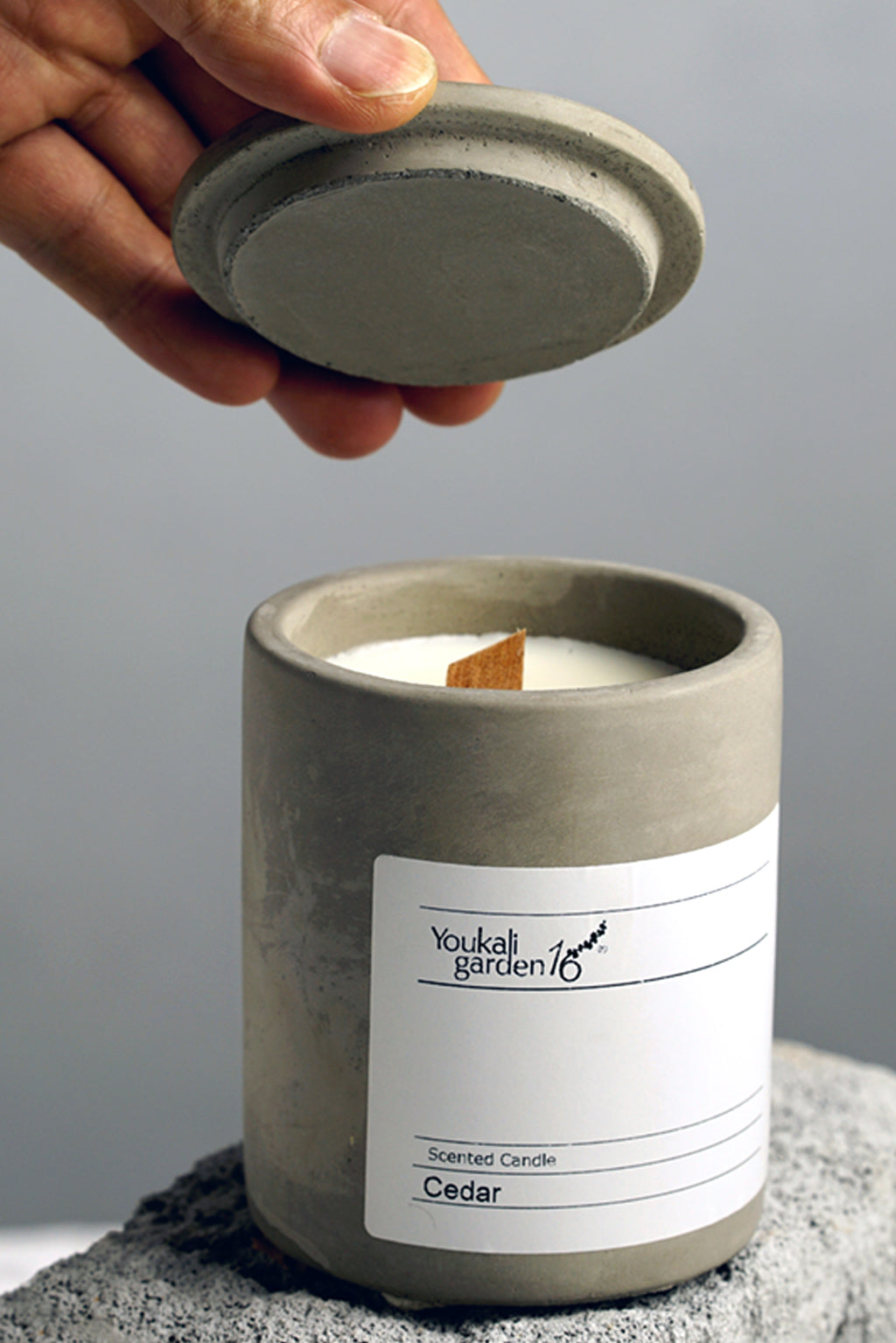 Wood Wick Cement Container Jar Candles For Home,Coffee Shop,Gift Giving - White Tea , Cedar