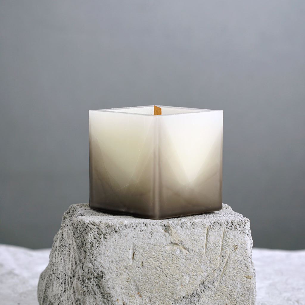 Handmade Shelled Distant Mountain Pattern Scented Art Candle for Yoga,Home Decor,Gift 9-12 oz,25-32 Hours
