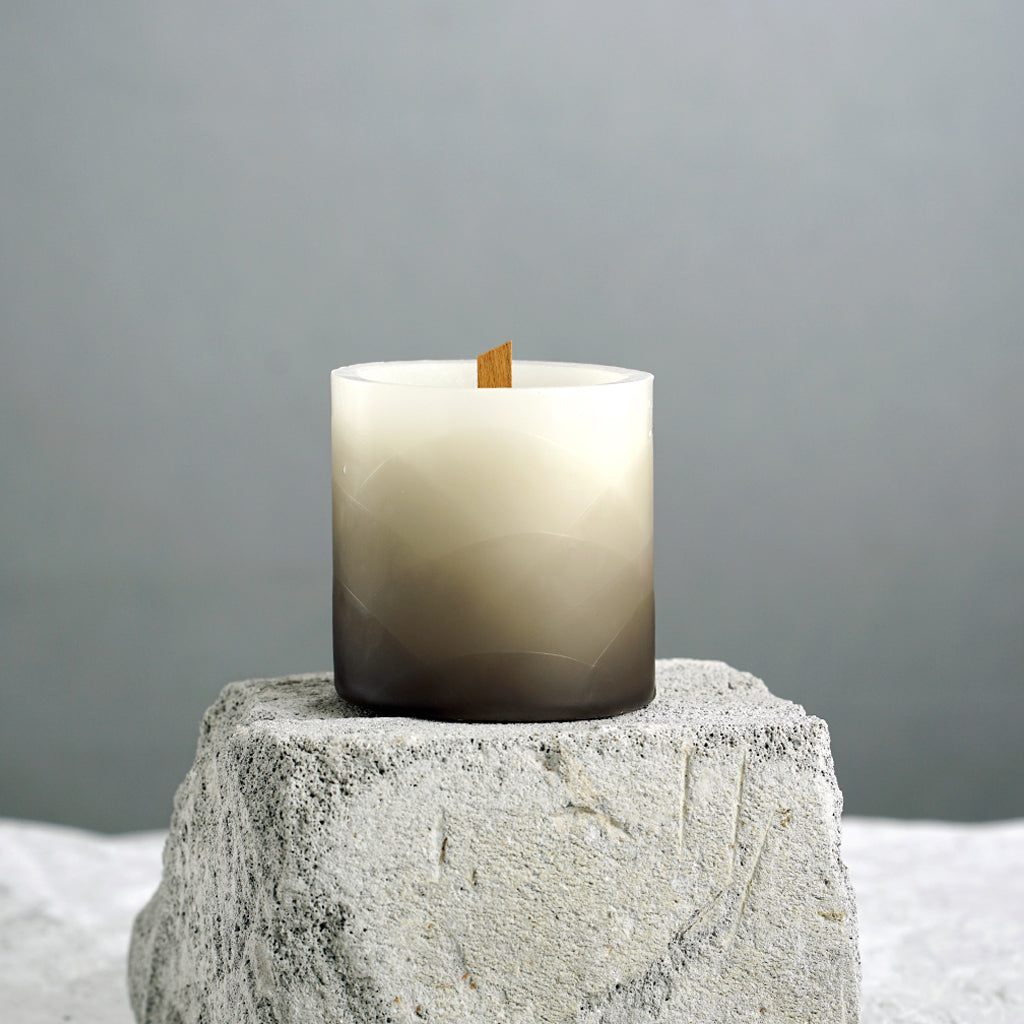 Handmade Shelled Distant Mountain Pattern Scented Art Candle for Yoga,Home Decor,Gift 9-12 oz,25-32 Hours