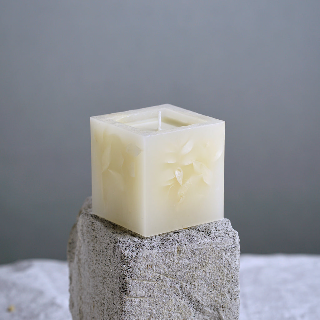 Handmade Shelled White Scented Art Candle for Yoga,Home Decor,Gift 9-12 oz,25-32 Hours
