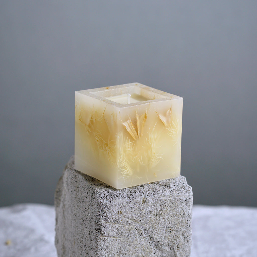 Handmade Shelled White Scented Art Candle for Yoga,Home Decor,9-12 oz,25-32 Hours