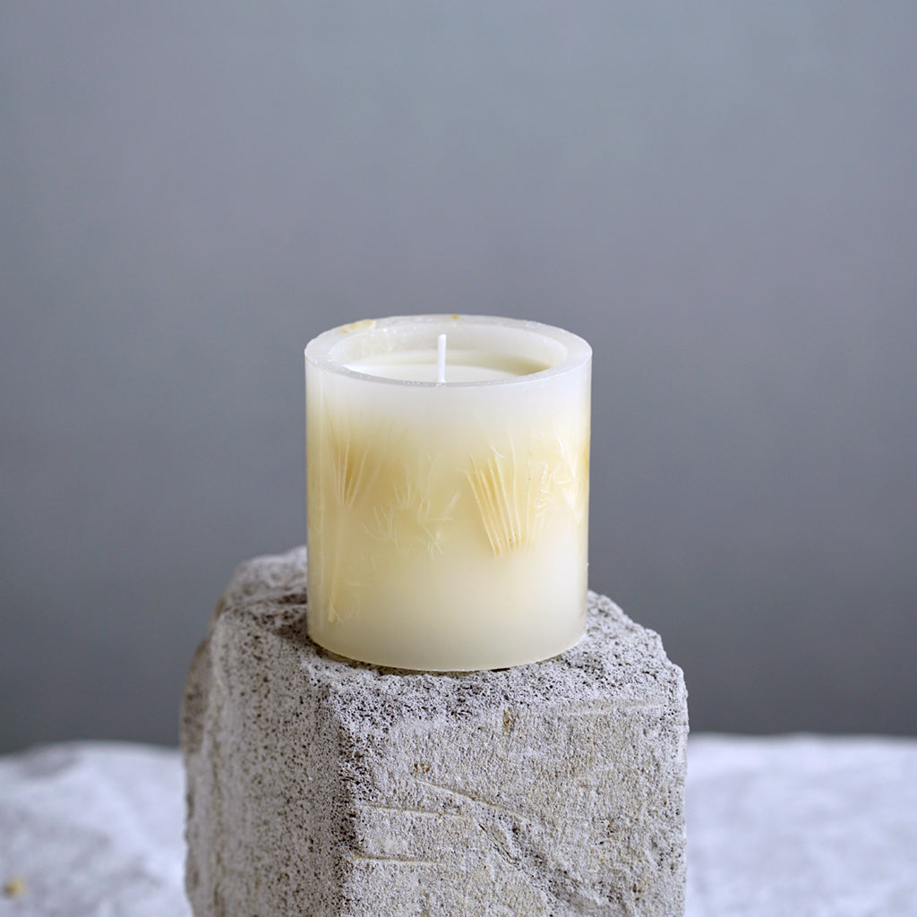 Handmade Shelled White Scented Art Candle for Yoga,Home Decor,9-12 oz,25-32 Hours