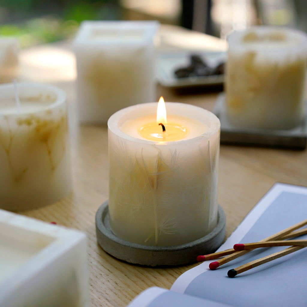 Handmade Shelled White Scented Art Candle for Yoga,Home Decor,9-12 oz,25-32 Hours