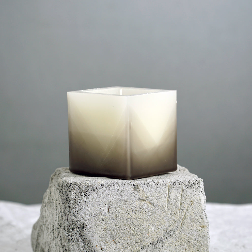 Handmade Shelled Distant Mountain Pattern Scented  Art Candle for Yoga,Home Decor,Gift 9-12 oz,25-32 Hours